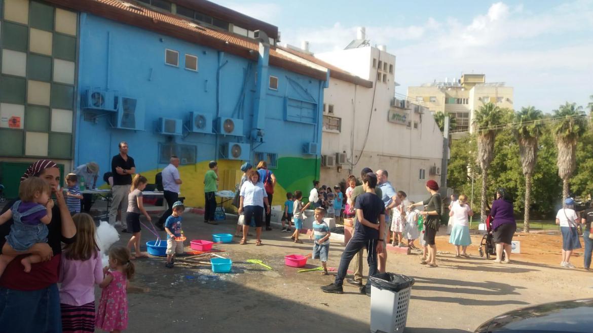 חברי הקהילה במהלך הפעילות