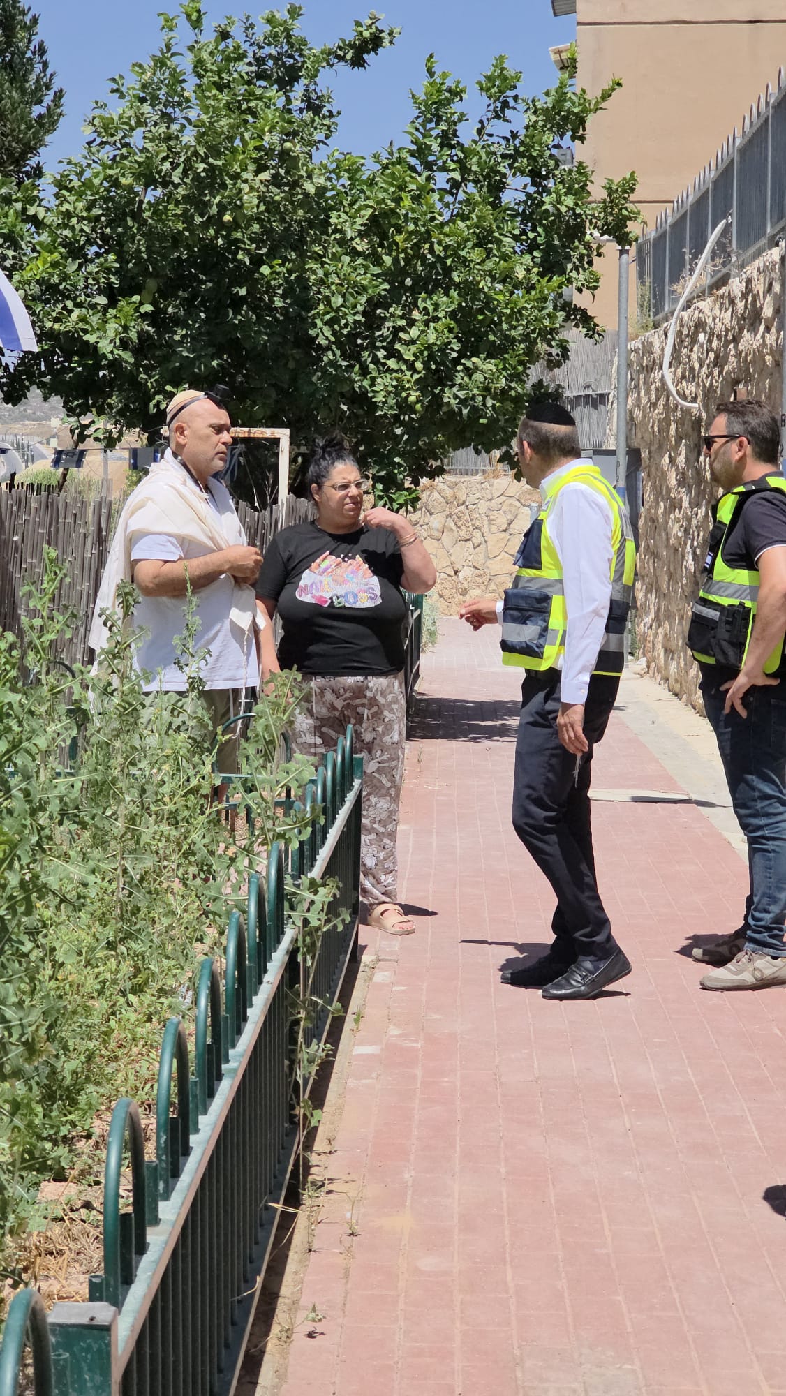 סיור למקלטי העיר