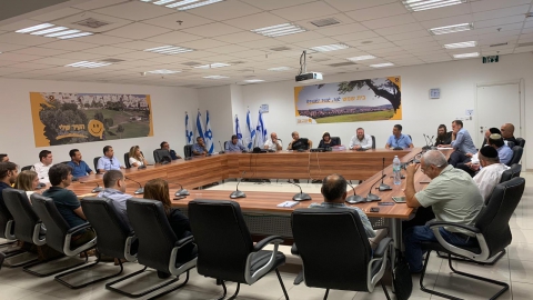 מפגש בין זוכי המכרז של מגרשי התעשיה (1).jpg