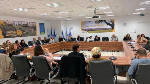 ביקור של משלחת שגרירים באגף הרווחה בבית שמש (1).jpg